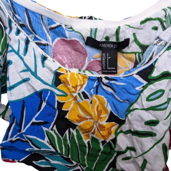 NWT Forever 21 Floral Cold Shoulder Crop Top 🌺 - Picture 9 of 14